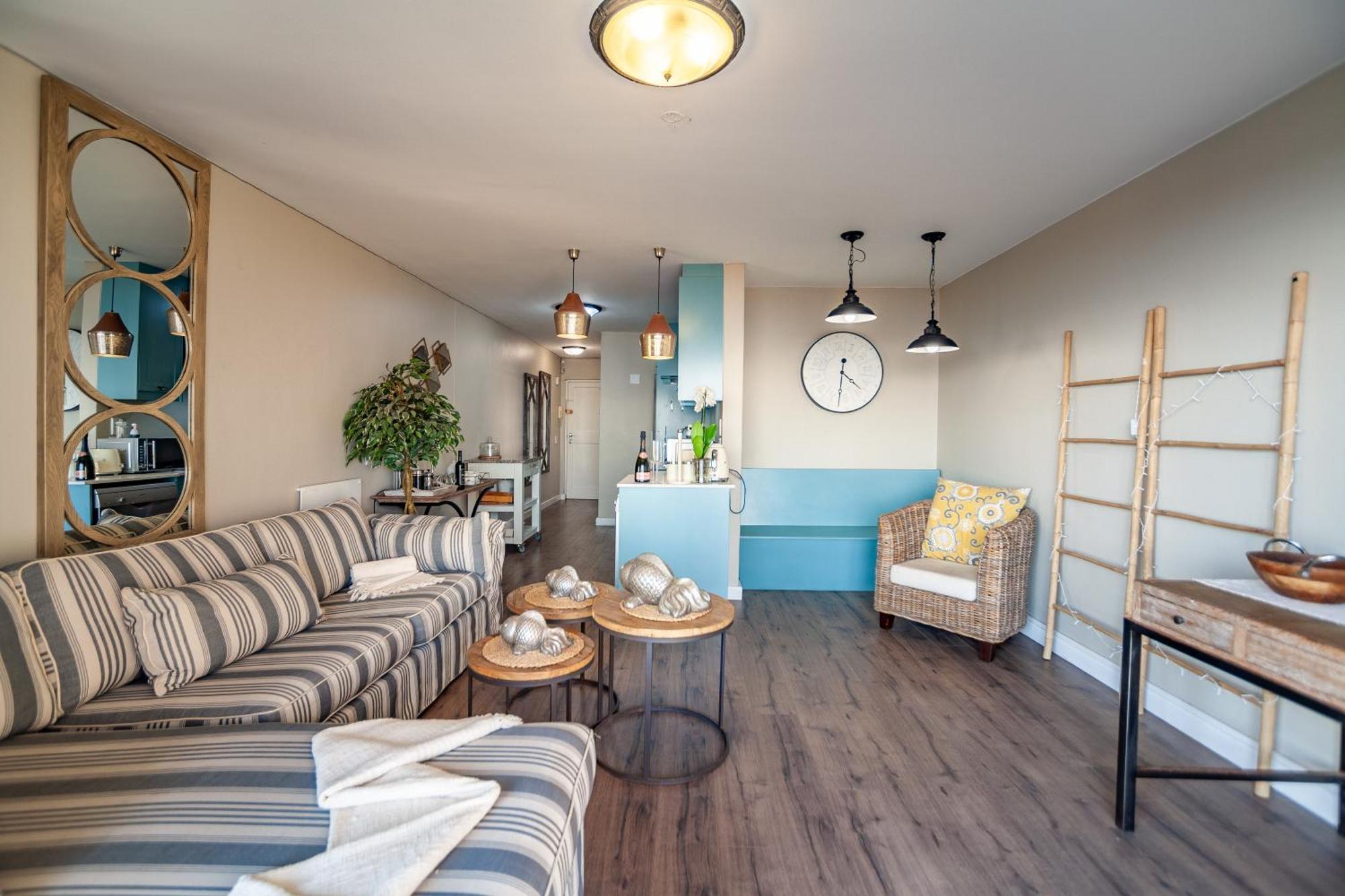 Beachfront Luxury Living- A106 Seaspray, Blouberg * Bloubergstrand